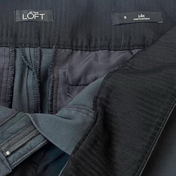 Ann Taylor LOFT Julie Straight Leg Capri Chino Pants Solid Gray Mid Rise Size 6 - Picture 3 of 6